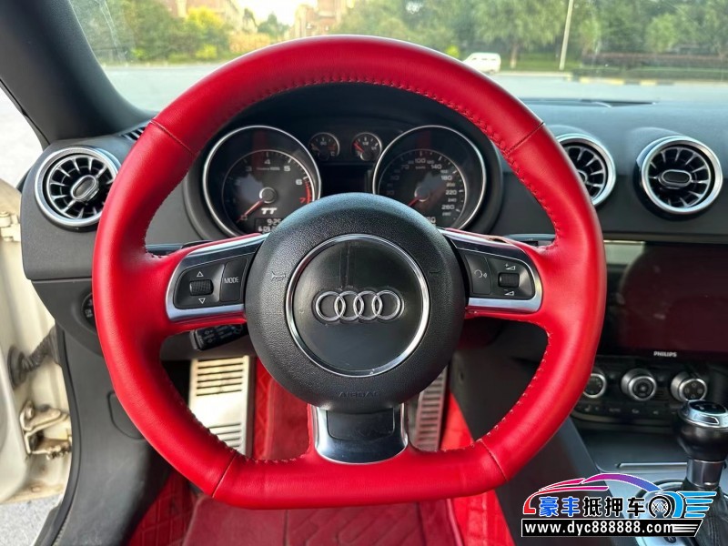 12年奥迪TT轿车抵押车出售