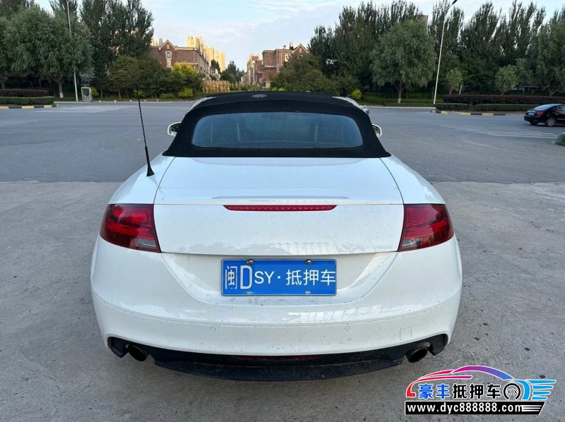 12年奥迪TT轿车抵押车出售