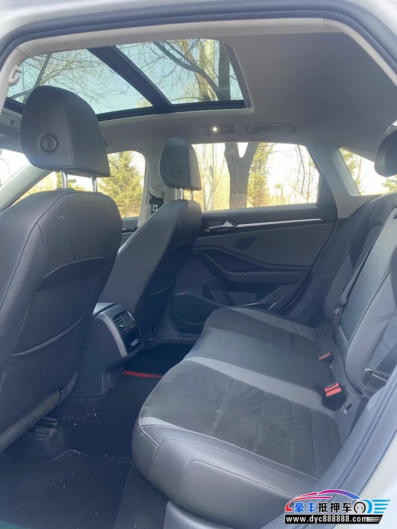 21年大众迈腾轿车抵押车出售