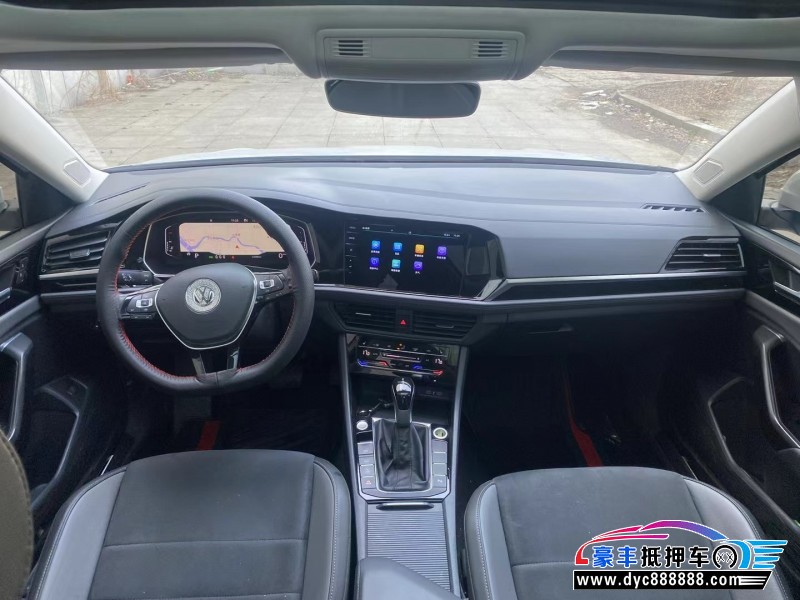 21年大众迈腾轿车抵押车出售