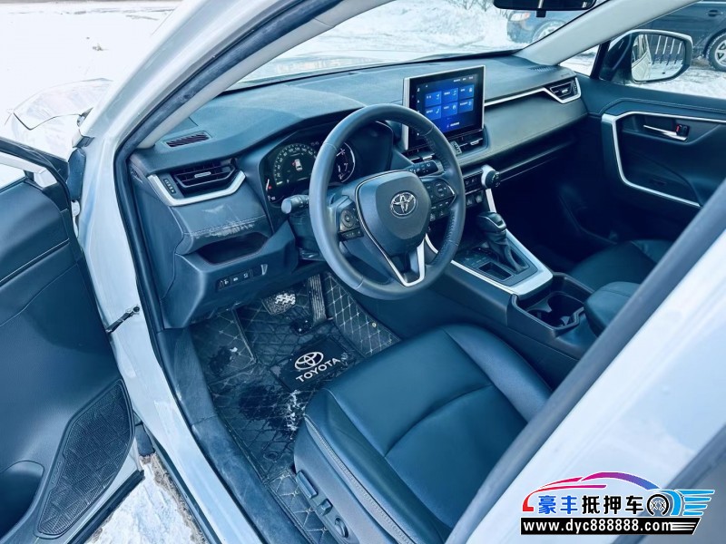 21年丰田RAV4轿车抵押车出售