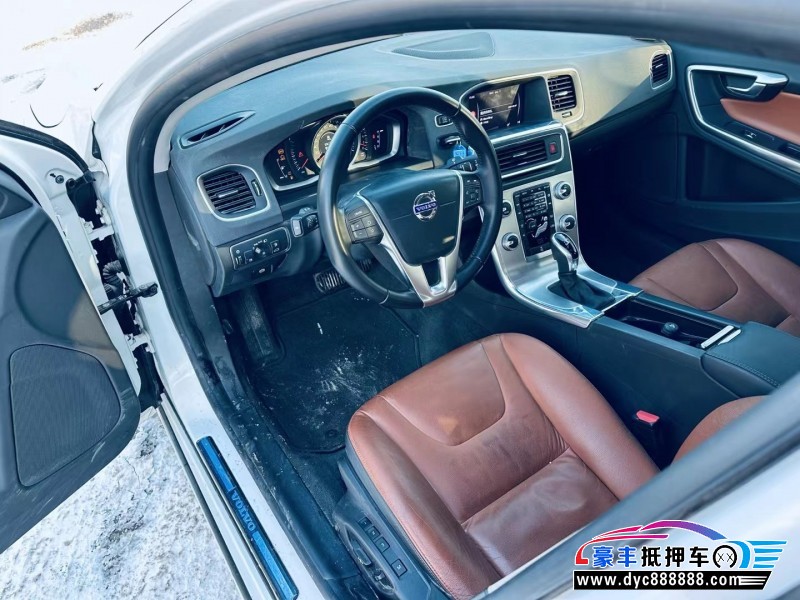19年沃尔沃S60轿车抵押车出售