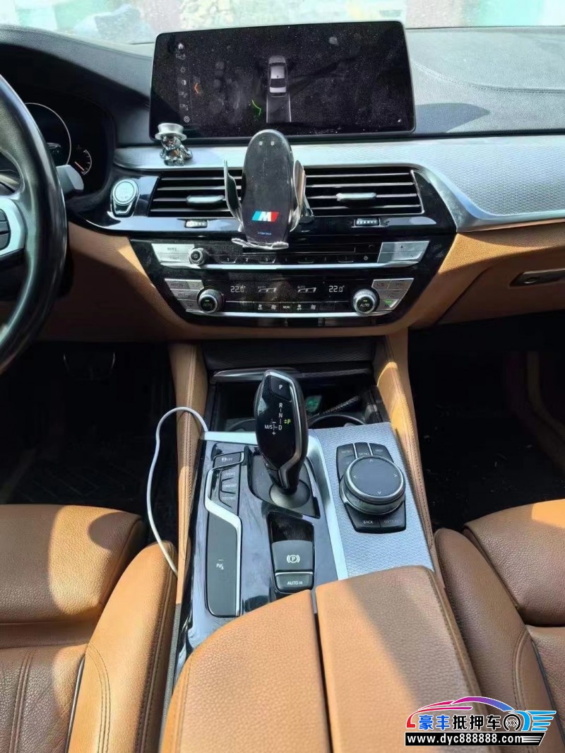 19年宝马5系轿车抵押车出售