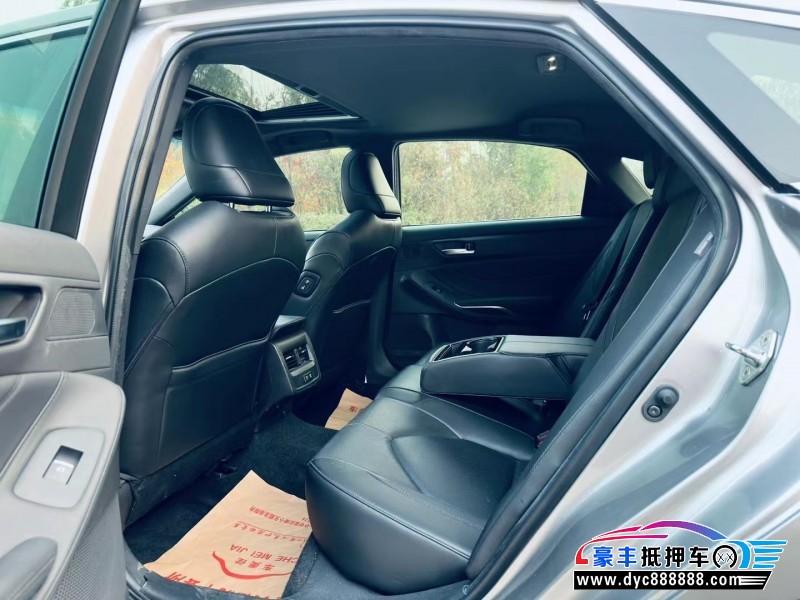 20年丰田亚洲龙轿车抵押车出售