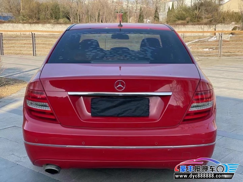13年奔驰C轿车抵押车出售