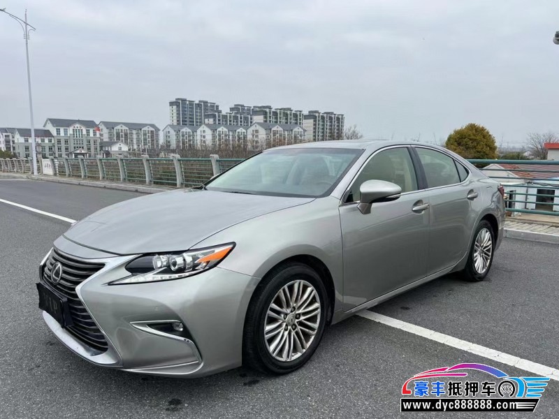 17年雷克萨斯ES轿车抵押车出售