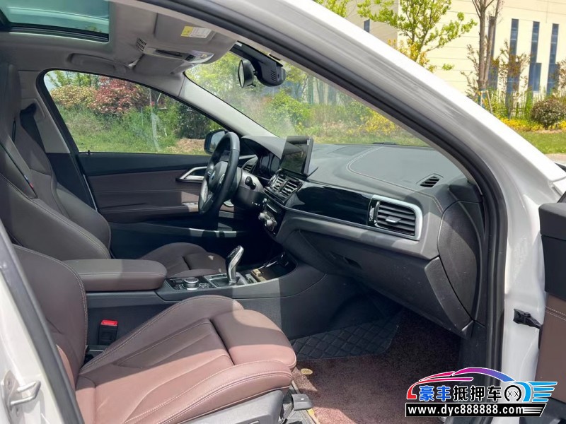 23年宝马1系轿车抵押车出售