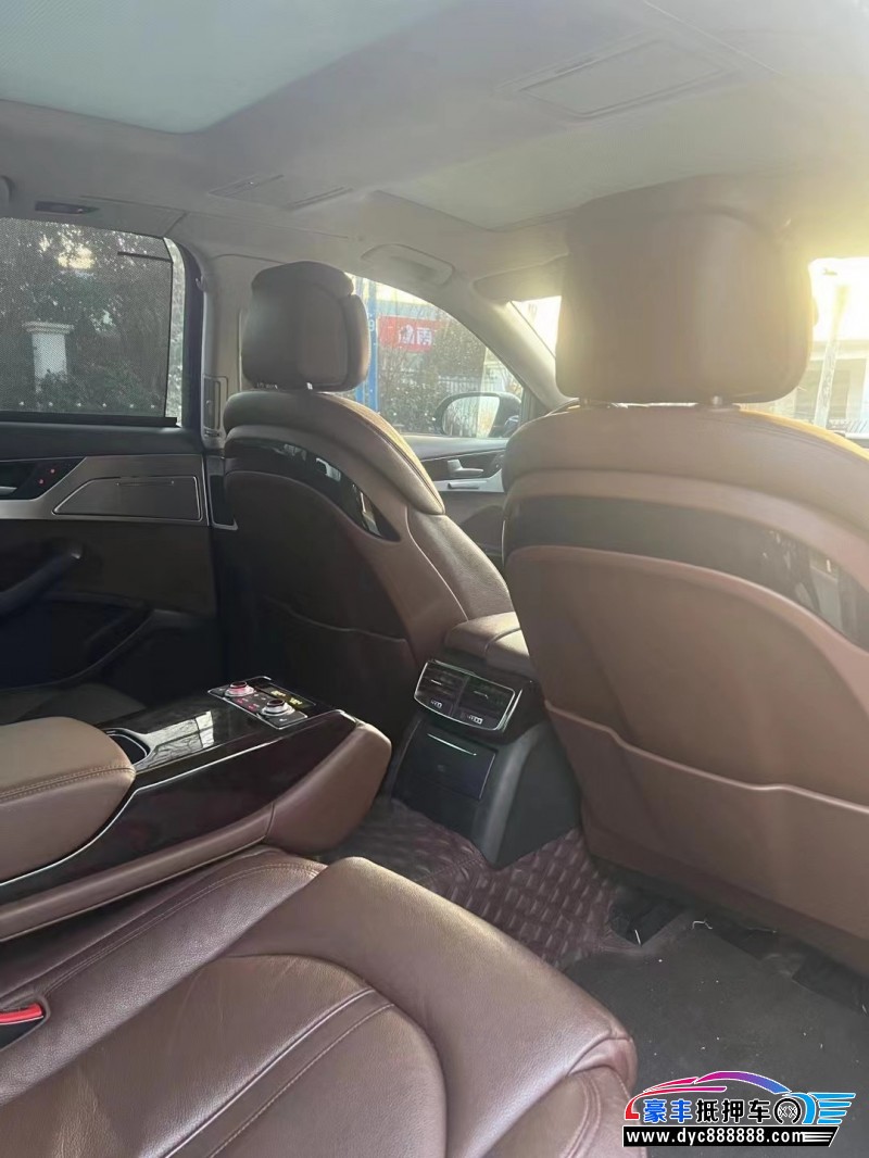 16年奥迪A8轿车抵押车出售