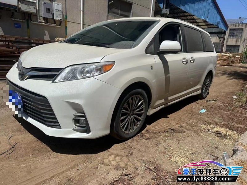 20年丰田塞纳轿车抵押车出售