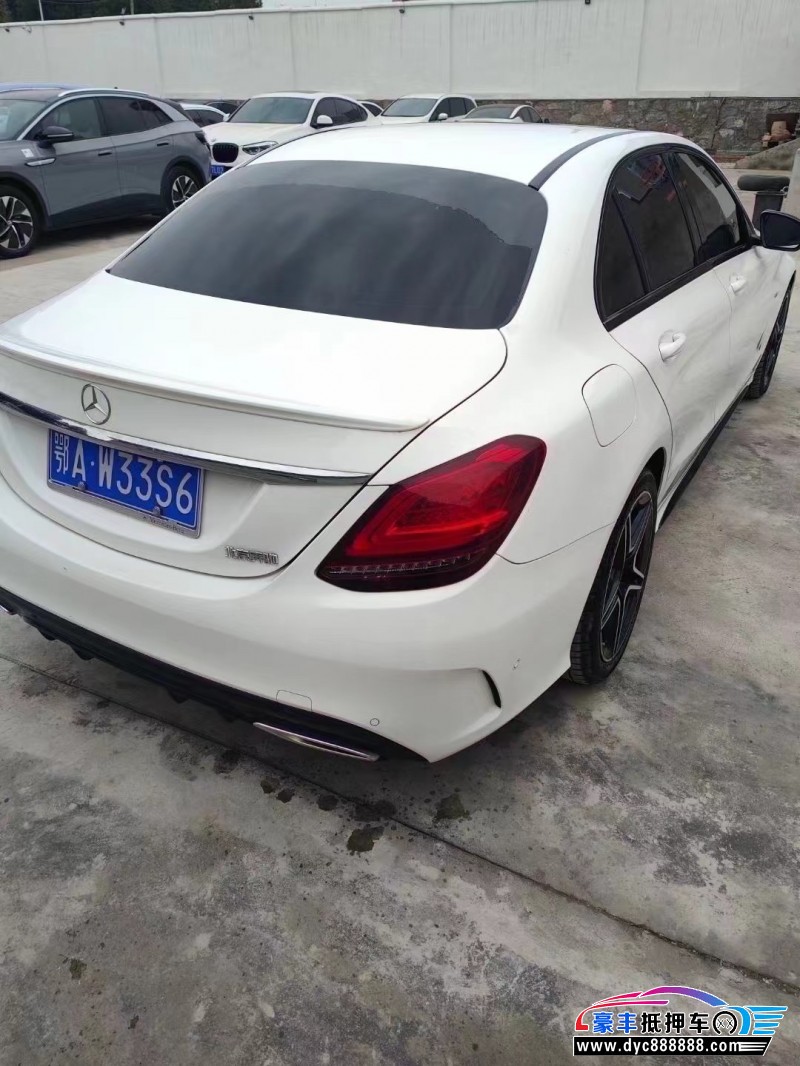 21年奔驰C轿车抵押车出售