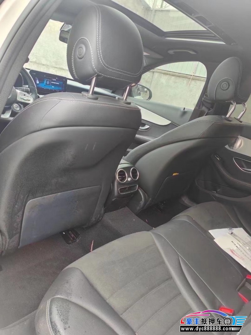 21年奔驰C轿车抵押车出售