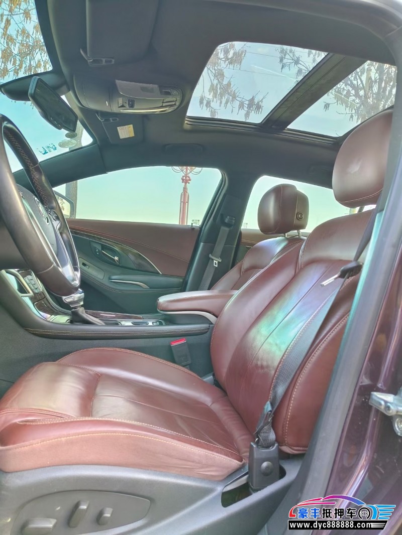 15年别克君越轿车抵押车出售