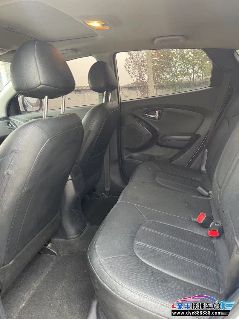 16年现代ix35SUV抵押车出售