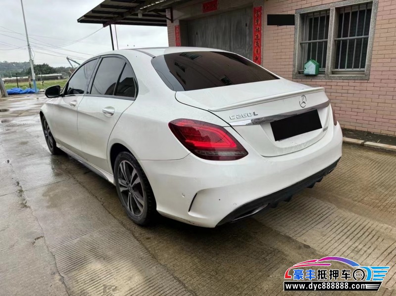 19年奔驰C轿车抵押车出售