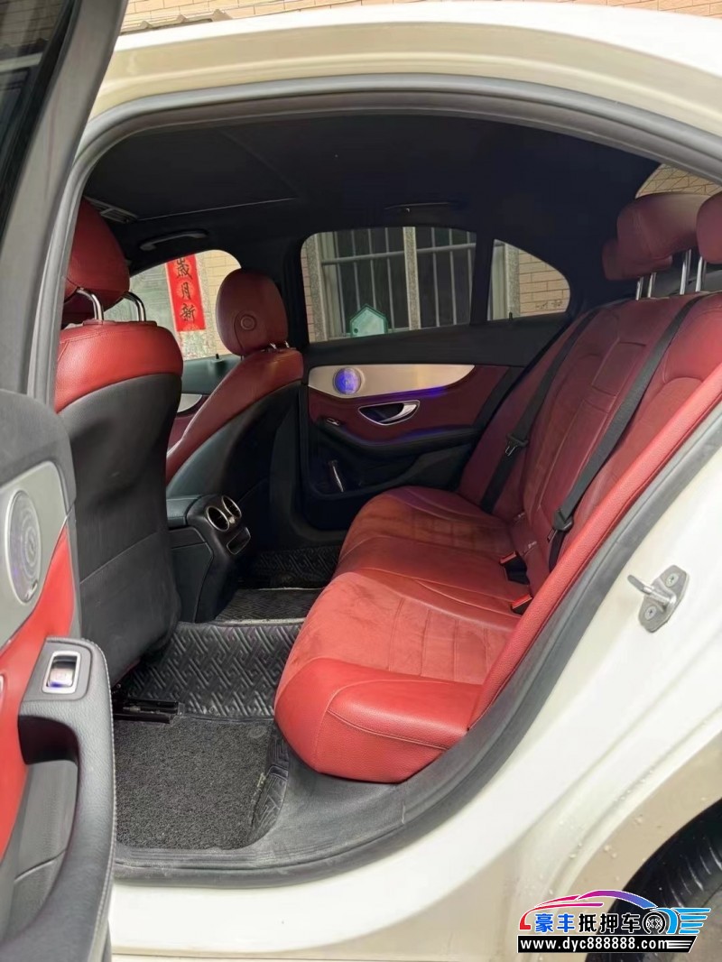 19年奔驰C轿车抵押车出售