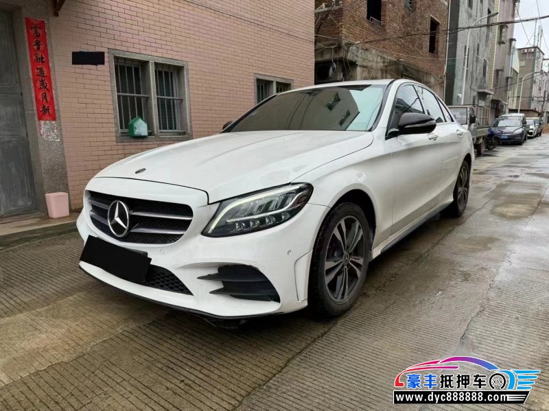 19年奔驰C轿车抵押车出售