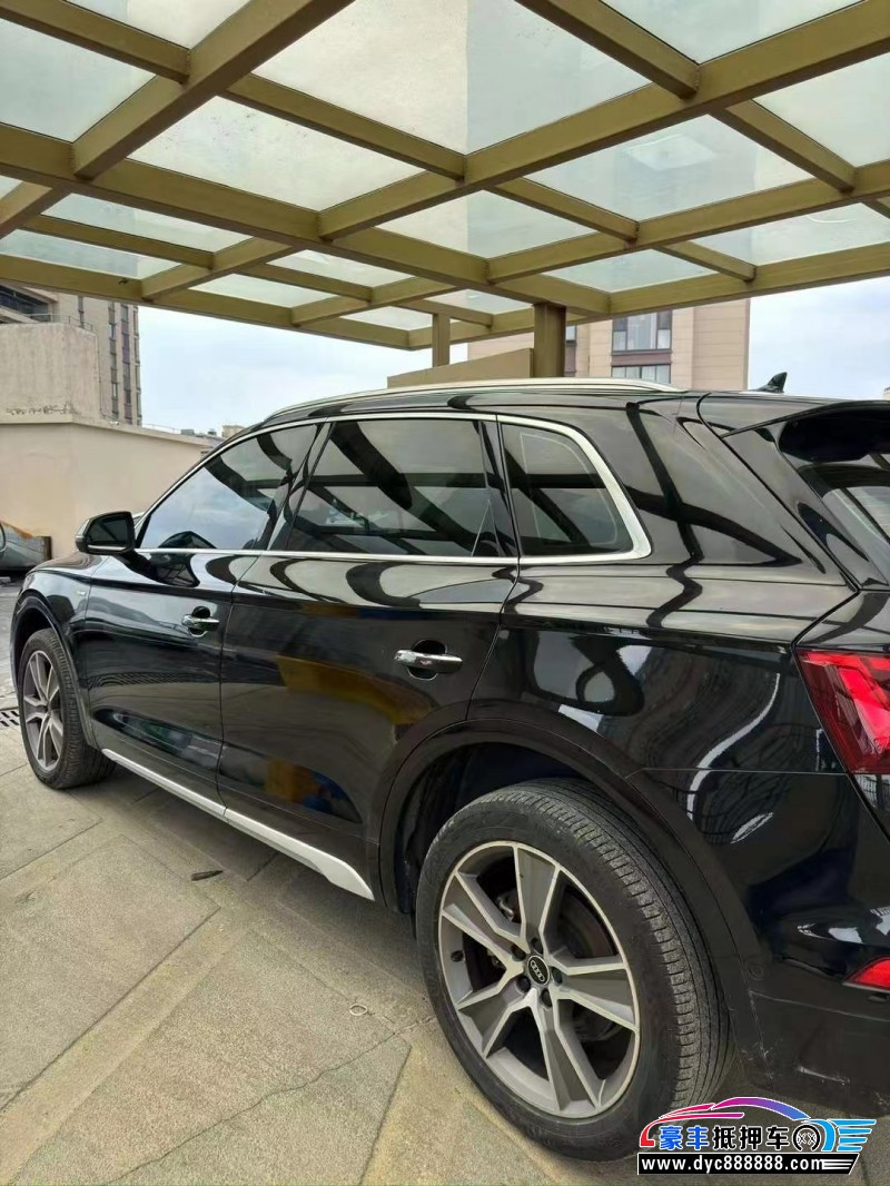 21年奥迪Q5轿车抵押车出售