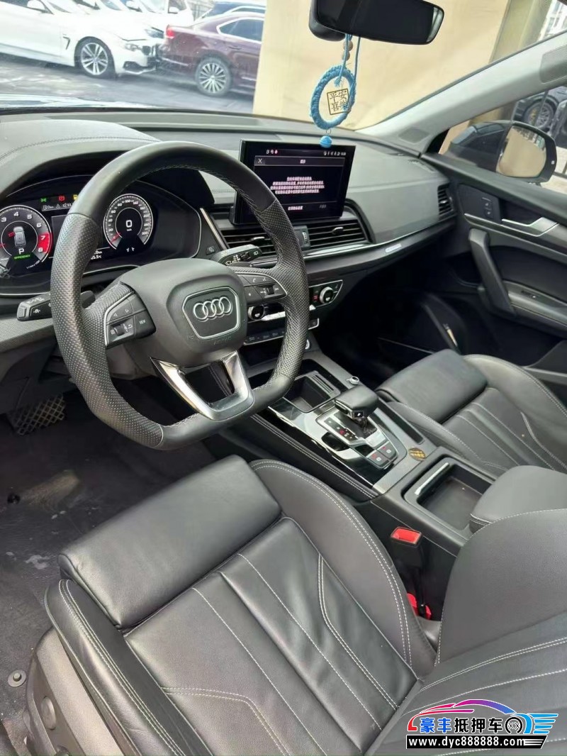 21年奥迪Q5轿车抵押车出售