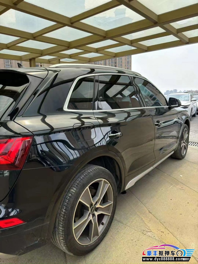 21年奥迪Q5轿车抵押车出售