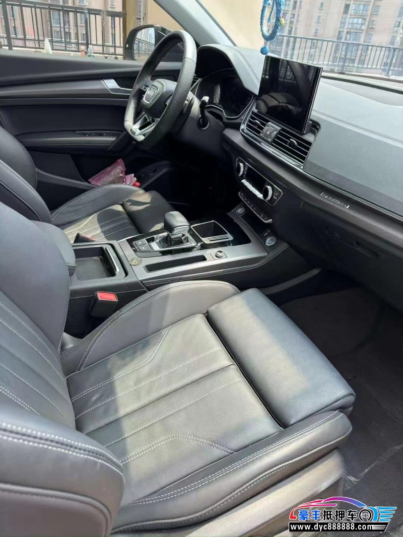 21年奥迪Q5轿车抵押车出售