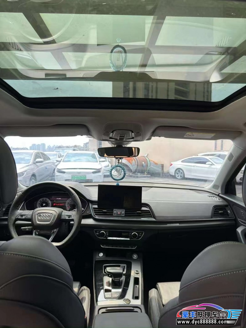 21年奥迪Q5轿车抵押车出售