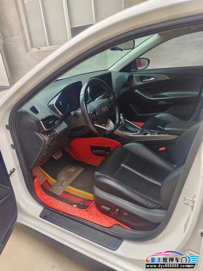 20年现代菲斯塔轿车抵押车出售