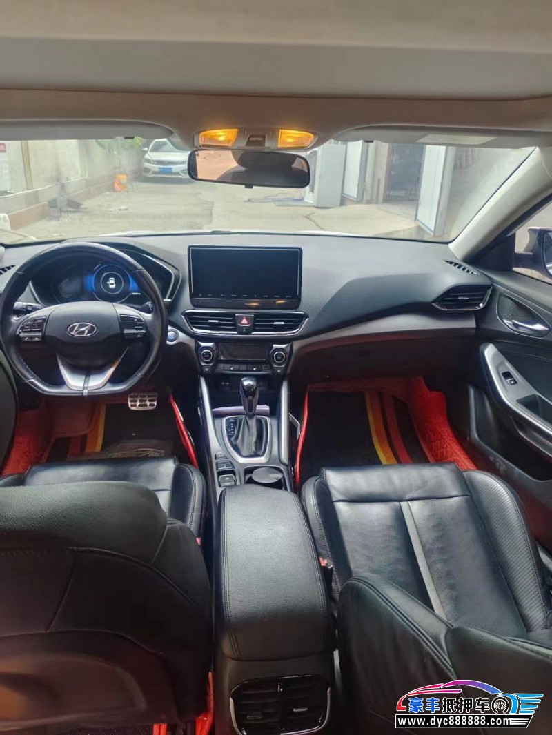 20年现代菲斯塔轿车抵押车出售