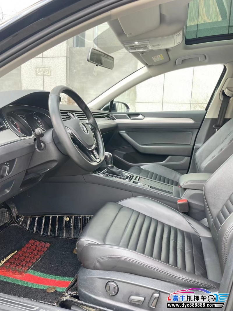 18年大众迈腾轿车抵押车出售