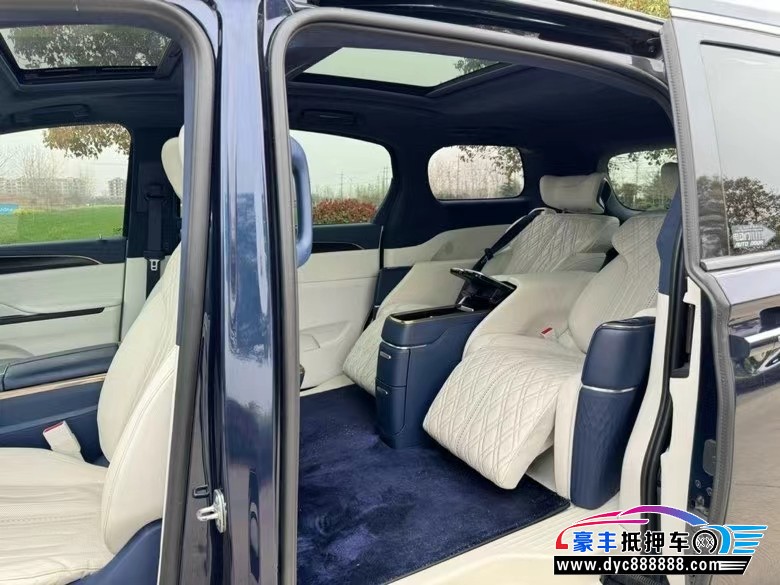 20年别克GL8轿车抵押车出售