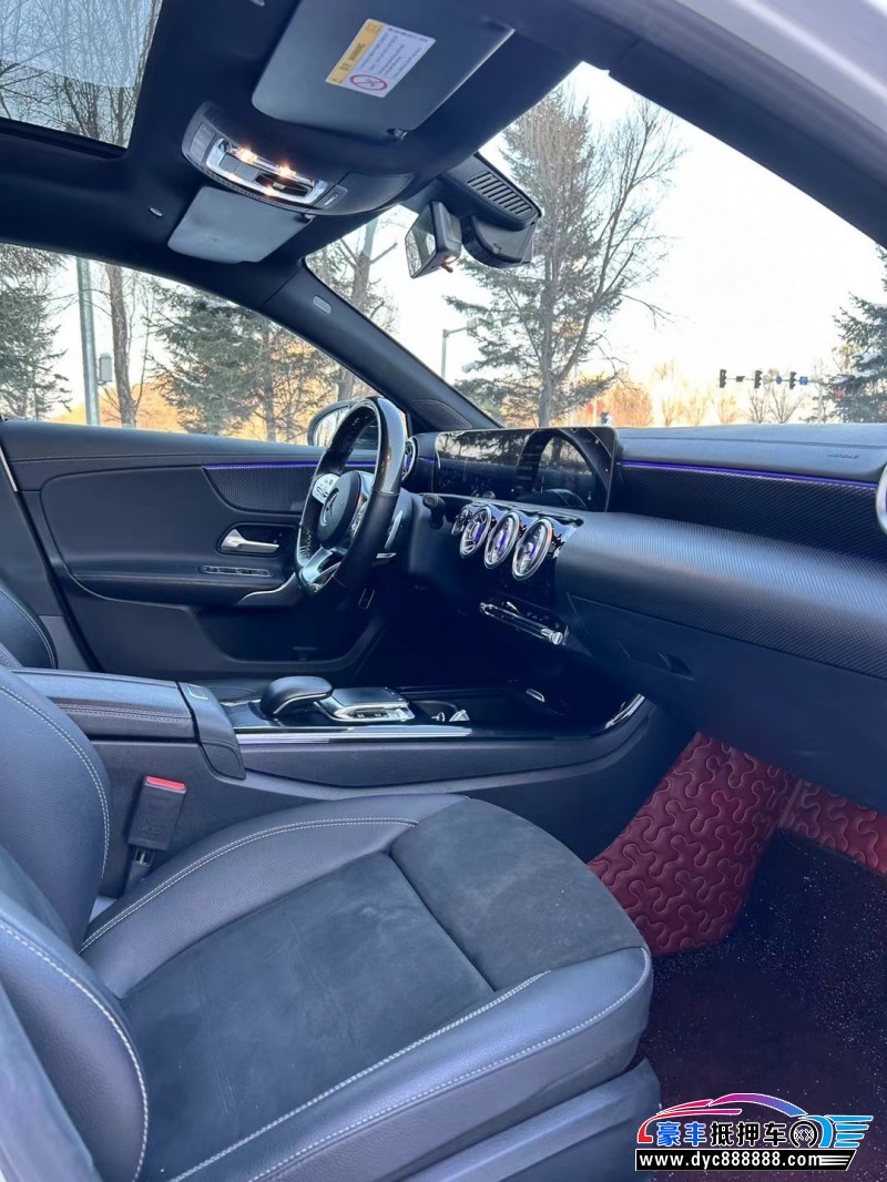 20年奔驰A轿车抵押车出售