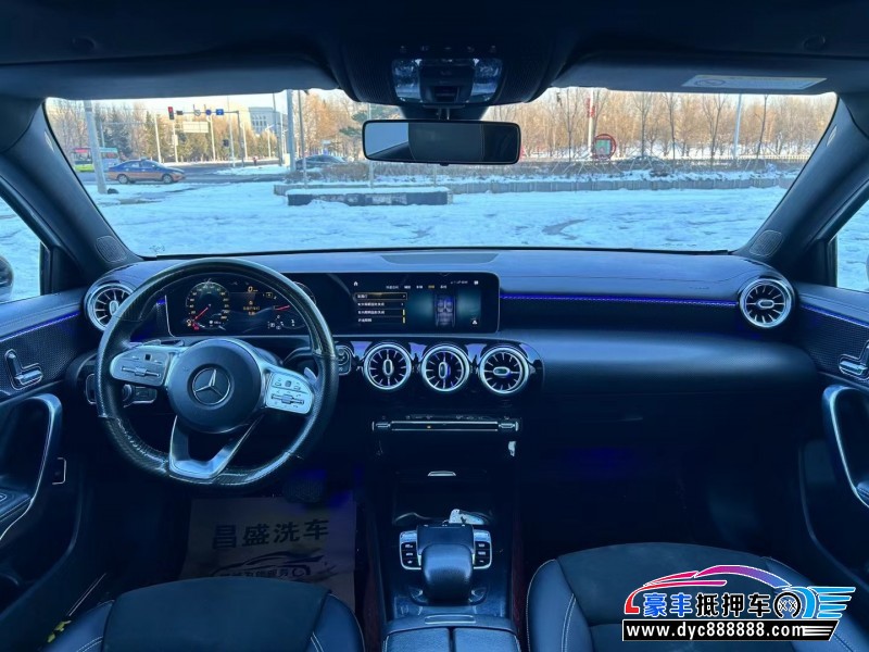 20年奔驰A轿车抵押车出售