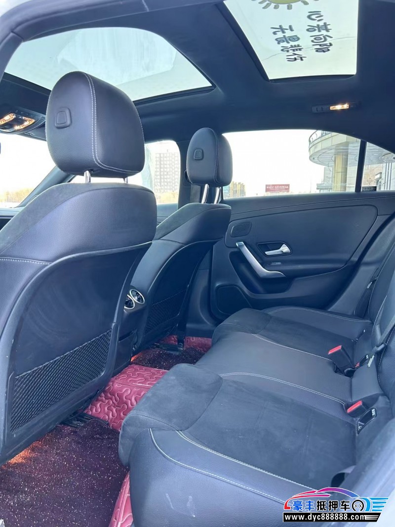 20年奔驰A轿车抵押车出售