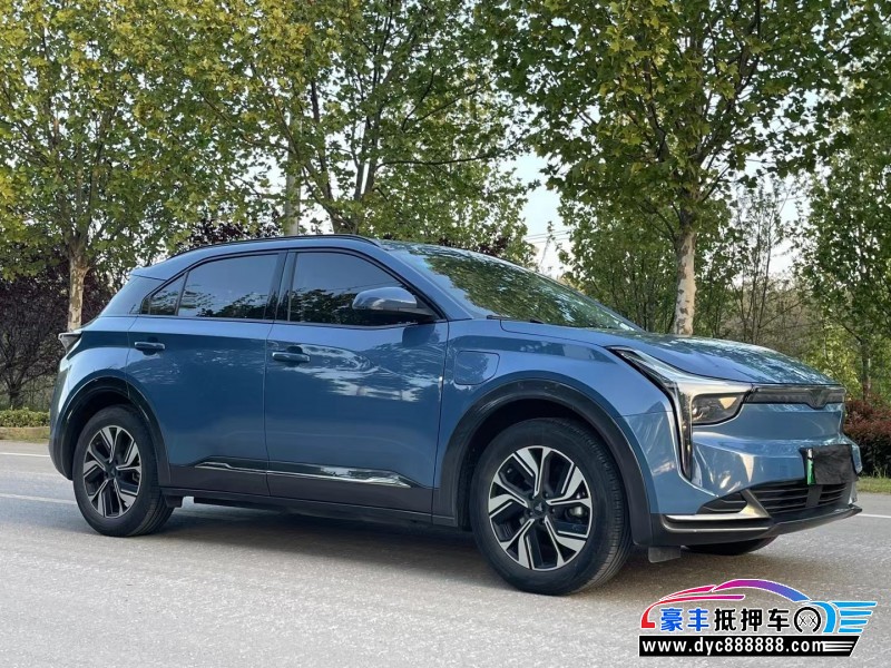 23年哪吒U轿车抵押车出售