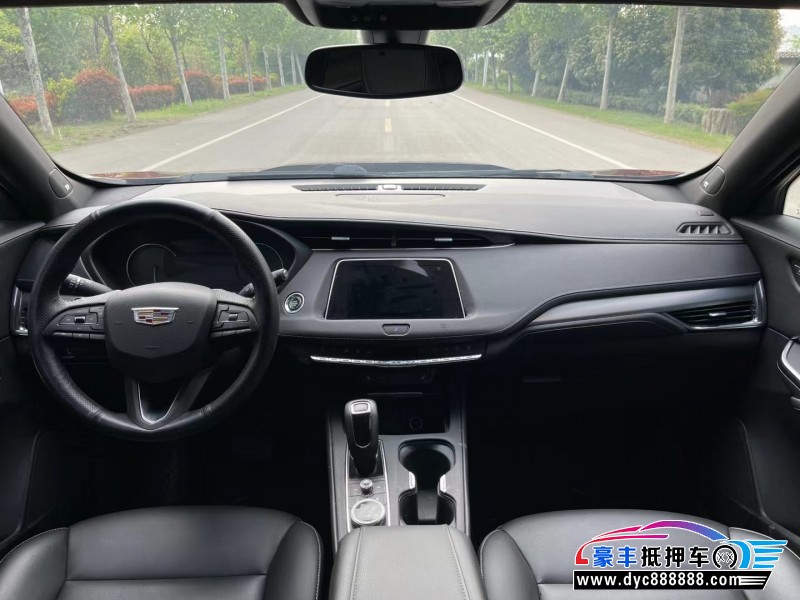 19年凯迪拉克XT4轿车抵押车出售
