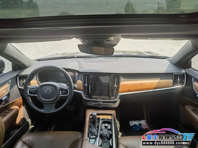 21年沃尔沃S90轿车抵押车出售