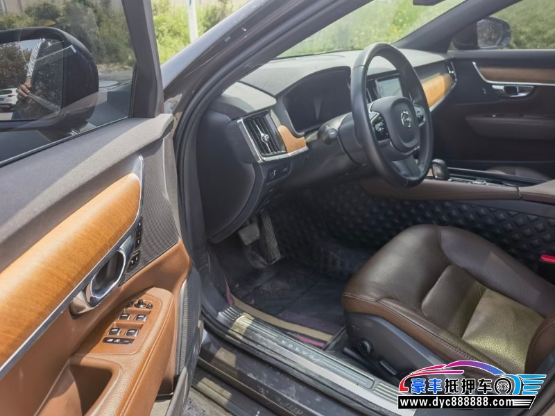 21年沃尔沃S90轿车抵押车出售