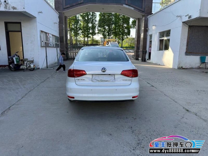 19年大众速腾轿车抵押车出售