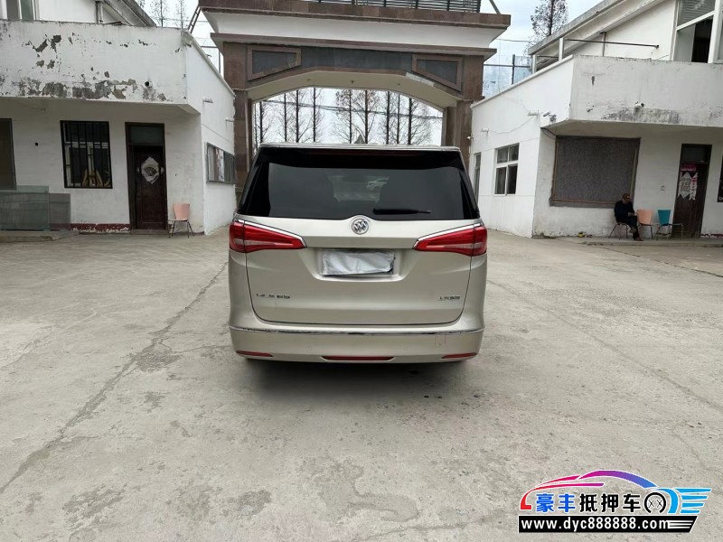 17年别克GL8轿车抵押车出售