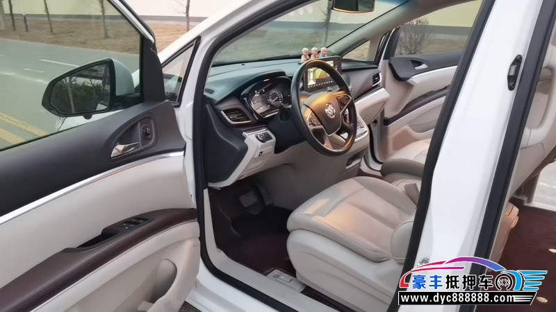 20年别克GL8轿车抵押车出售