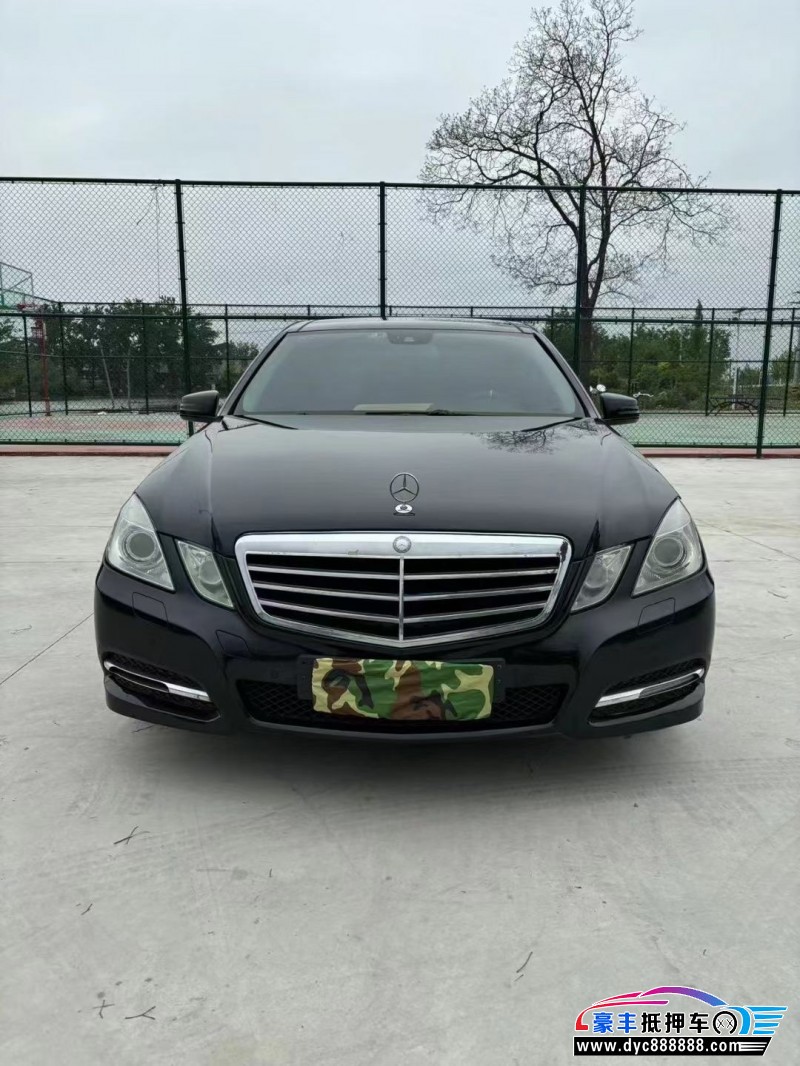 12年奔驰E轿车抵押车出售