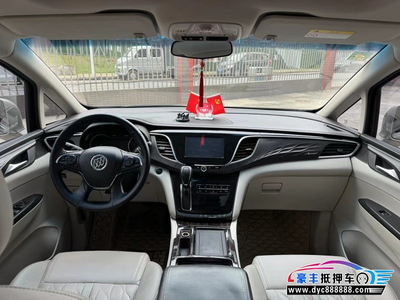 20年别克GL8轿车抵押车出售