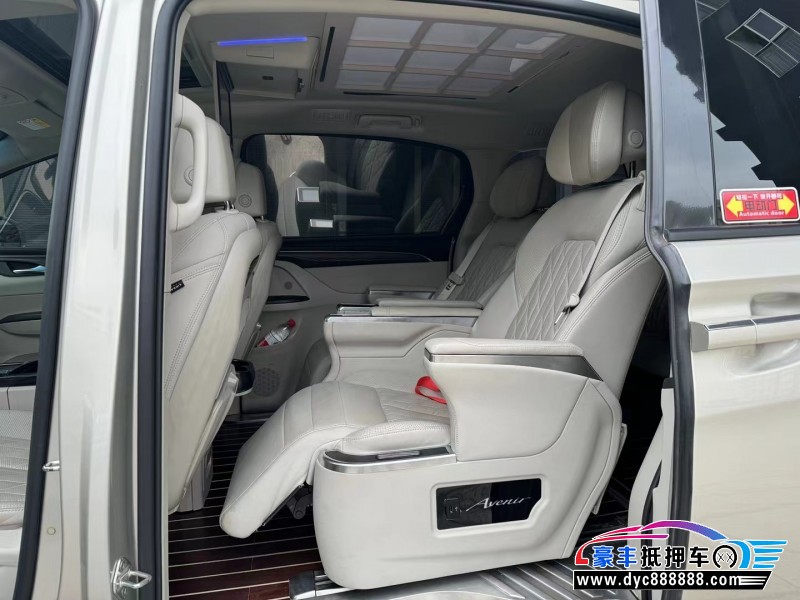 20年别克GL8轿车抵押车出售