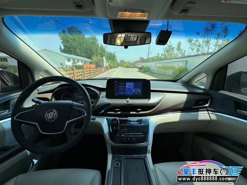 20年别克GL8轿车抵押车出售