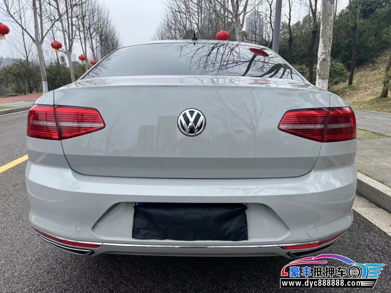 20年大众迈腾轿车抵押车出售