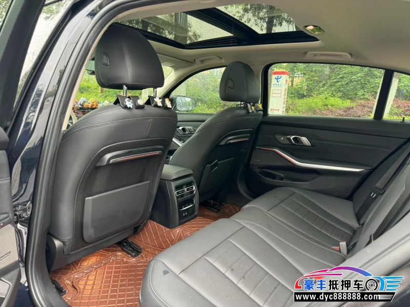 20年宝马3系轿车抵押车出售