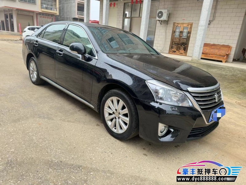 14年丰田皇冠轿车抵押车出售