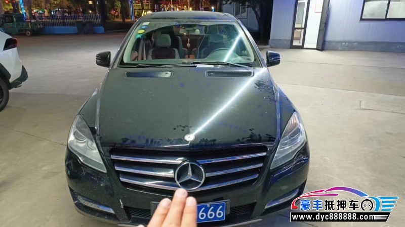 12年奔驰R轿车抵押车出售