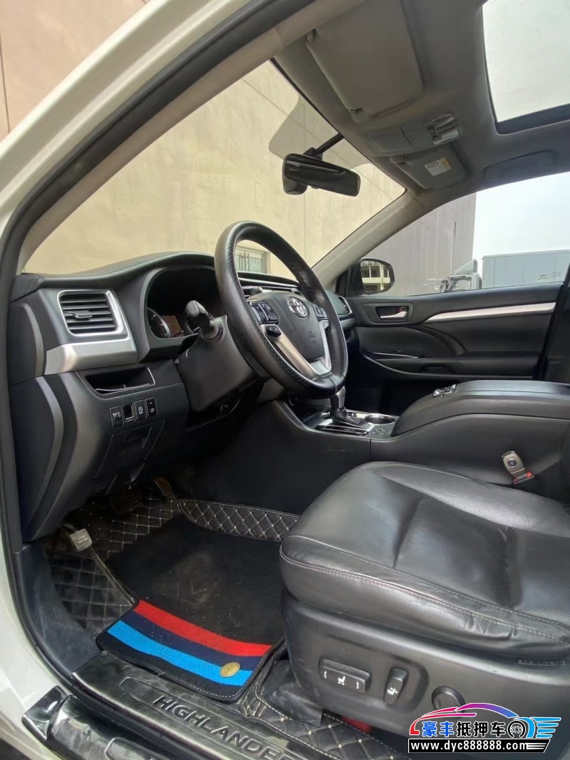 17年丰田汉兰达轿车抵押车出售