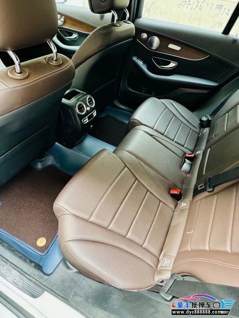 21年奔驰GLC轿车 21年奔驰GLC轿车抵押车出售