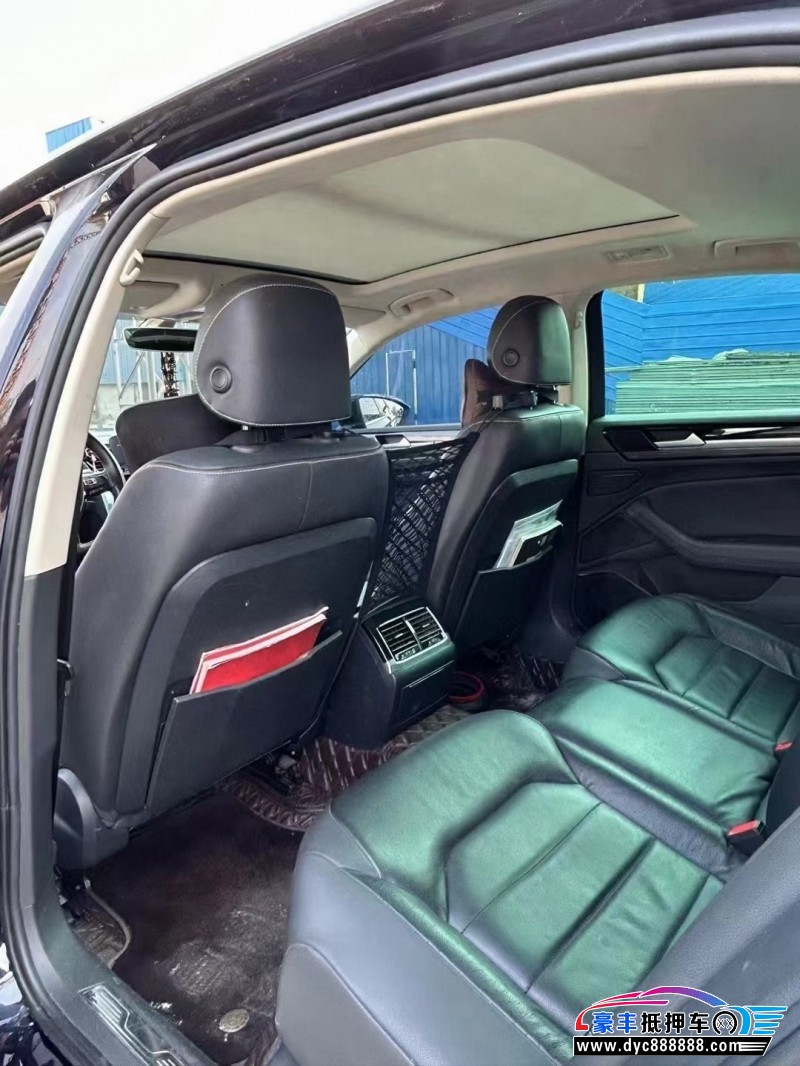 18年大众辉昂轿车抵押车出售